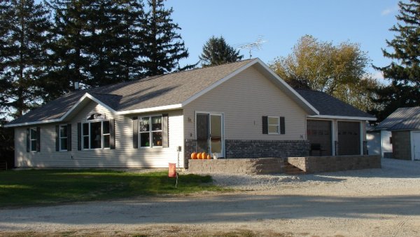 Custom in Cresco, exterior