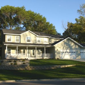 Mapleton in Decorah, exterior