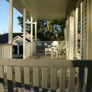 Mapleton in Decorah, porch