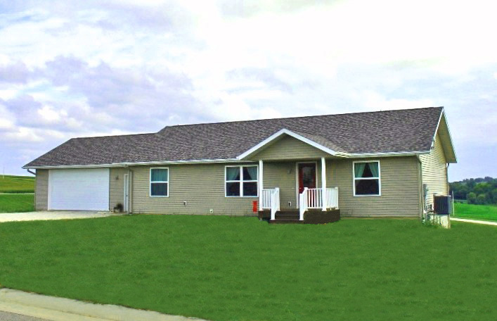 Cavalier in Decorah, exterior