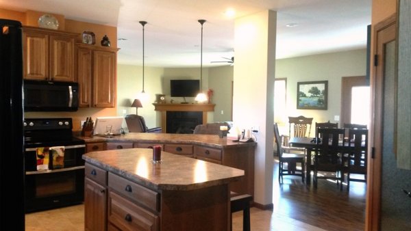 Cambridge in Cresco, kitchen and living room