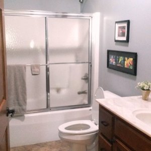 Cambridge in Cresco, master bath