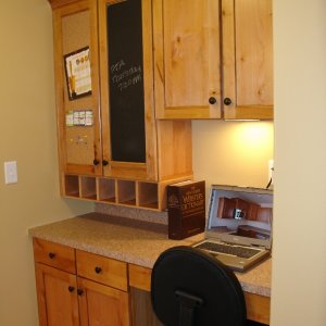 Chalet in Detroit Lakes, desk